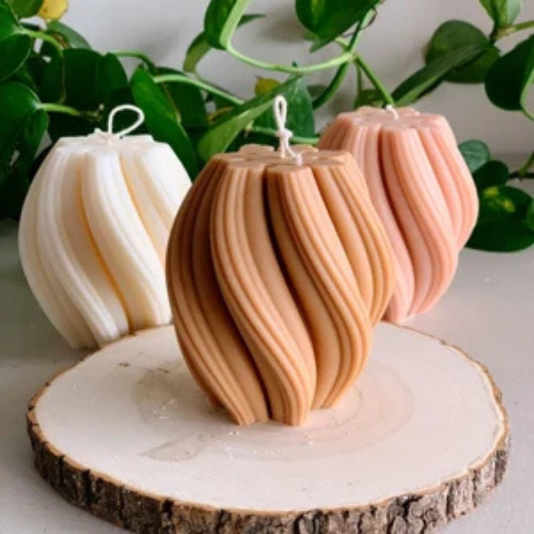 Sculpted Swirl Candle